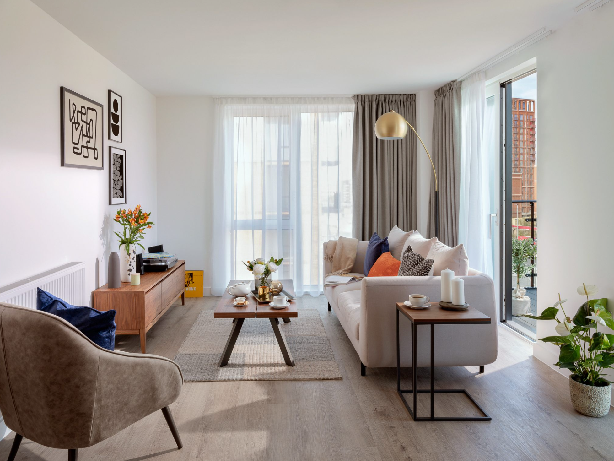 Modern houses decor deals